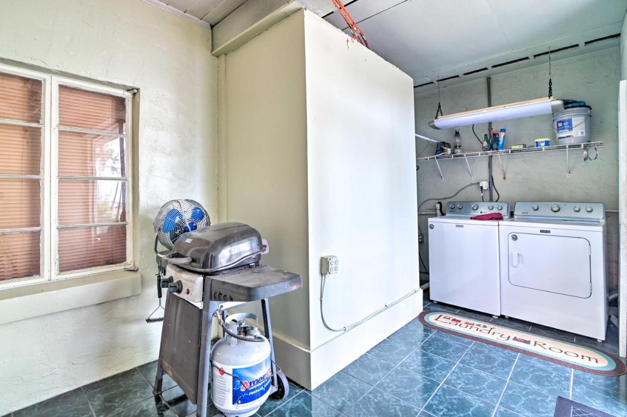 Pet-Friendly Auburndale House With Lake Views! ภายนอก รูปภาพ